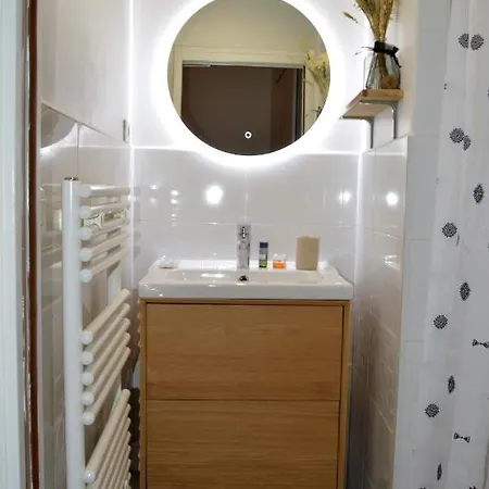 - Le Petit Rochelais - Centre Vieux Port * La Rochelle (Charente-Maritime)